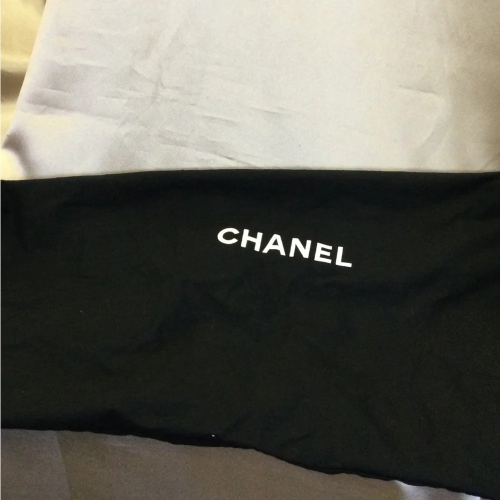 CHANEL rear hardware